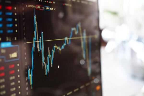 Se etter riktig programvare når du investerer i aksjer